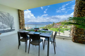 Tetavake Sunset stunning 2 bedroom condo with Moorea view pool and WiFi